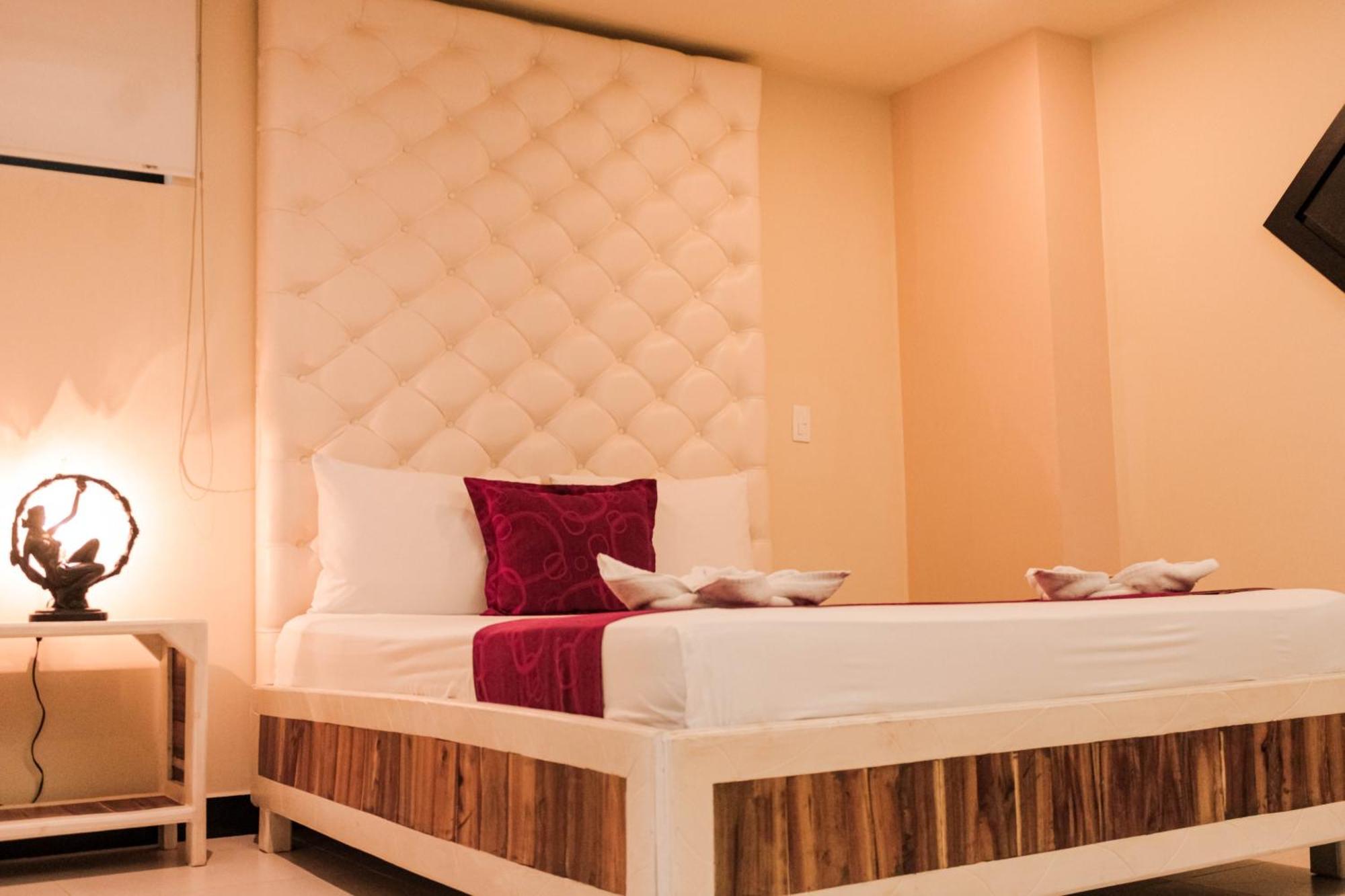 Caldas Hotel Plaza Garibaldi מראה חיצוני תמונה