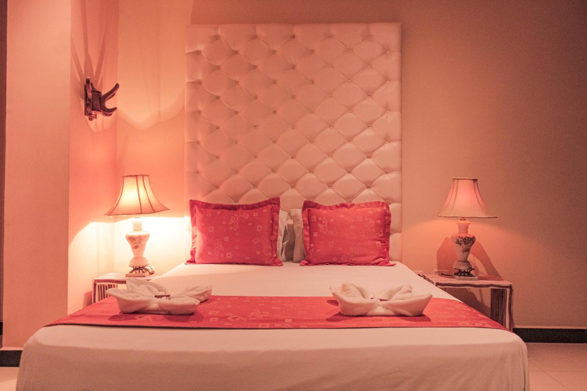 Caldas Hotel Plaza Garibaldi מראה חיצוני תמונה